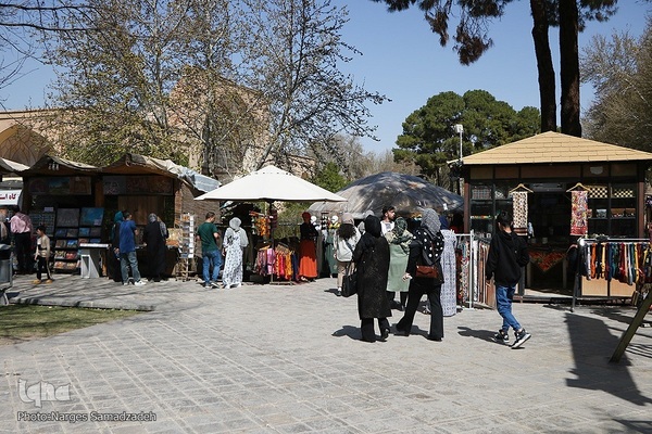 نرگس صمدزاده