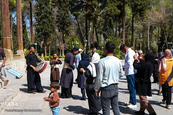 نرگس صمدزاده