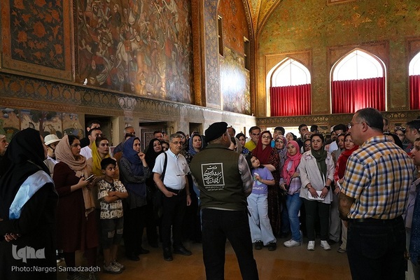 نرگس صمدزاده