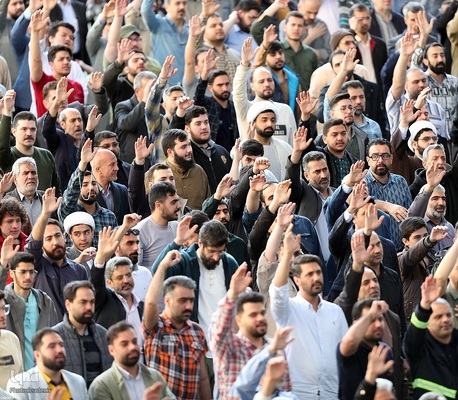 اقامه نماز عید فطر به امامت رهبر معظم انقلاب اسلامی