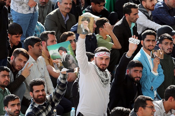 اقامه نماز عید فطر به امامت رهبر معظم انقلاب اسلامی