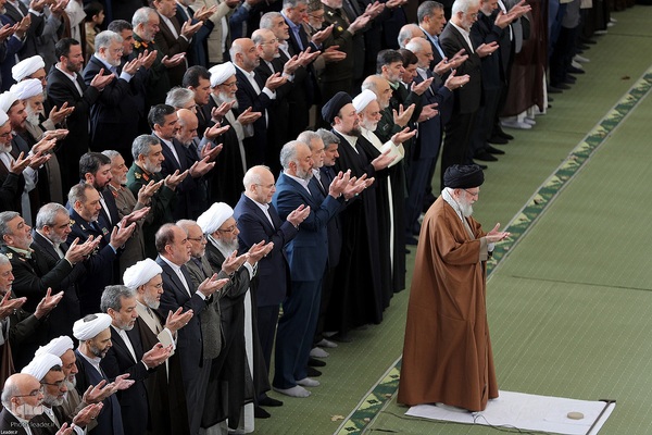 اقامه نماز عید فطر به امامت رهبر معظم انقلاب اسلامی
