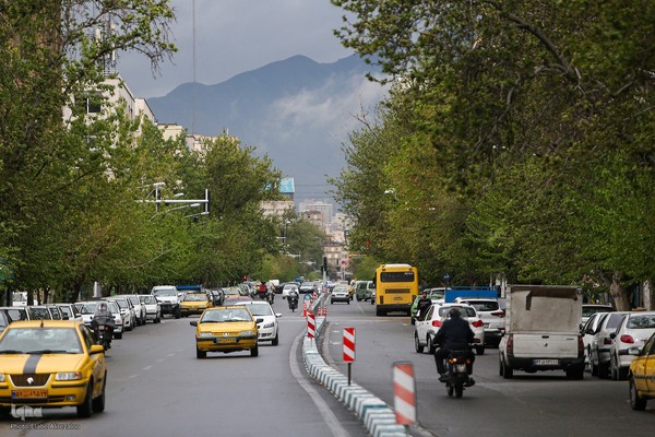 ترنم باران بهاری بر چهره شهر