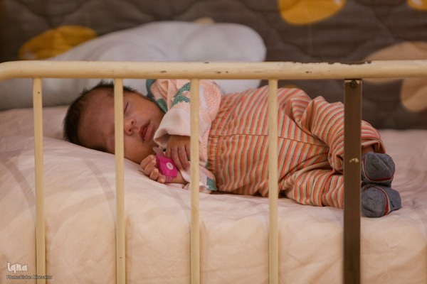 شوق زندگی در شیرخوارگاه حضرت آمنه(س)