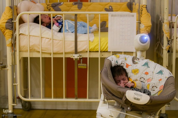 شوق زندگی در شیرخوارگاه حضرت آمنه(س)