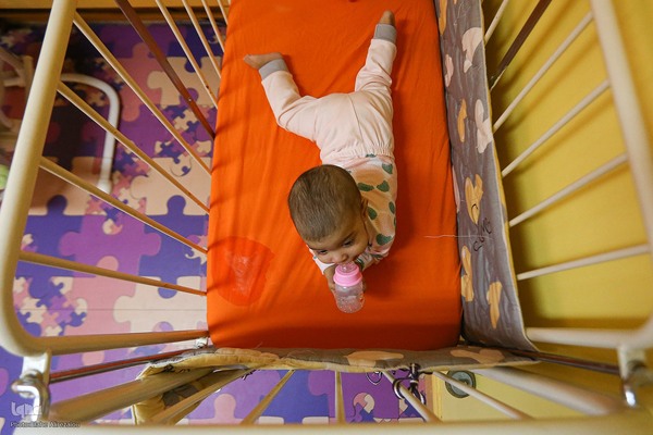 شوق زندگی در شیرخوارگاه حضرت آمنه(س)