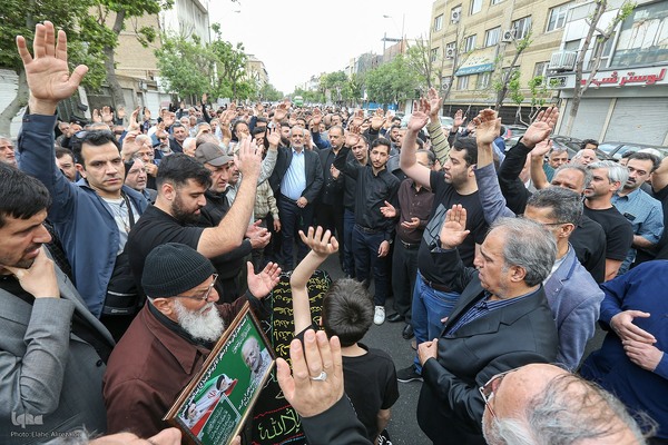 مراسم تشییع پیکر خادم‌القرآن عبدالرسول عبایی