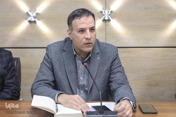 نشست بررسی کتاب ایرانیان و رویای قرآن پارسی