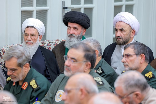 دیدار جمعی از فرماندهان نیروهای مسلح با فرمانده معظم کل قوا