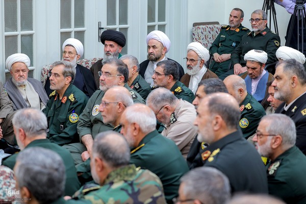 دیدار جمعی از فرماندهان نیروهای مسلح با فرمانده معظم کل قوا