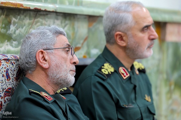 دیدار جمعی از فرماندهان نیروهای مسلح با فرمانده معظم کل قوا