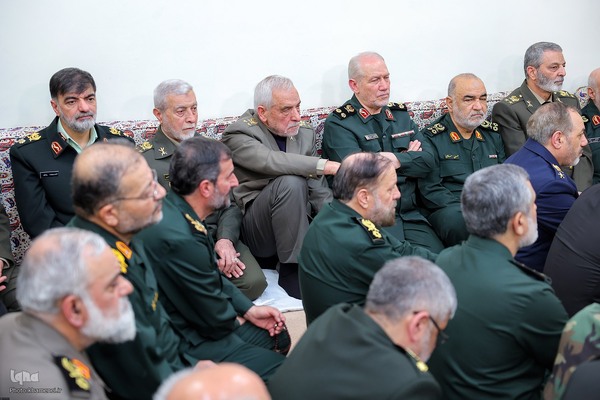 دیدار جمعی از فرماندهان نیروهای مسلح با فرمانده معظم کل قوا