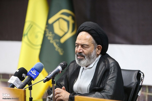 جلسه توجیهی قاریان اعزامی به حج با حضور نماینده ولی فقیه