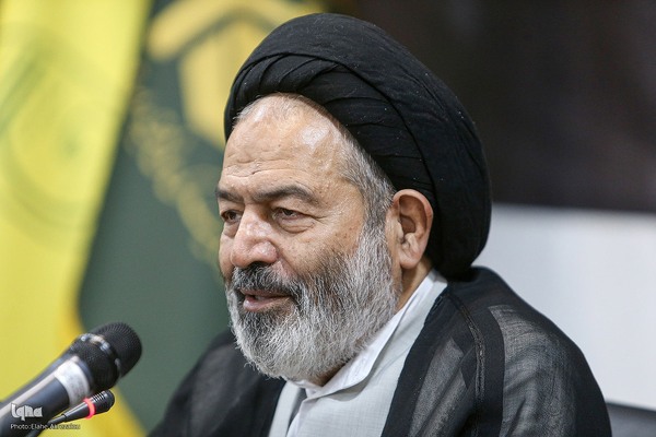 جلسه توجیهی قاریان اعزامی به حج با حضور نماینده ولی فقیه