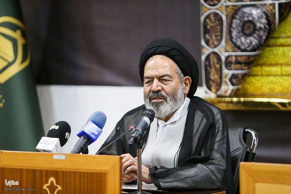 جلسه توجیهی قاریان اعزامی به حج با حضور نماینده ولی فقیه