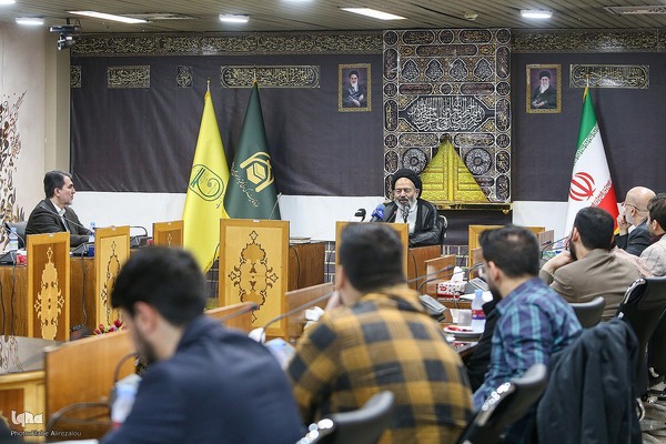 جلسه توجیهی قاریان اعزامی به حج با حضور نماینده ولی فقیه