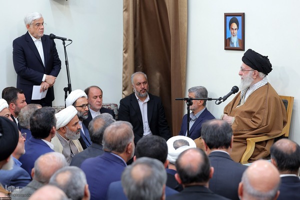 دیدار جمعی از مسئولان ارشد سه قوه با رهبر معظم انقلاب