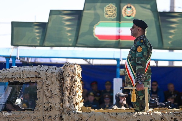 مراسم رژه روز ارتش