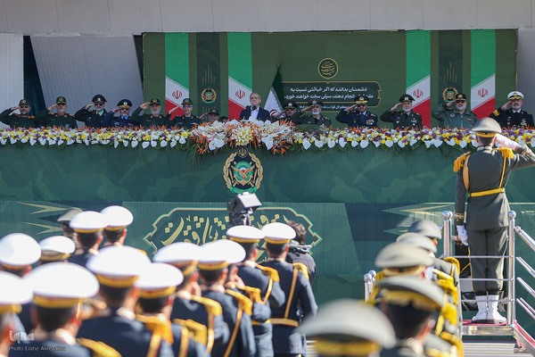 مراسم رژه روز ارتش