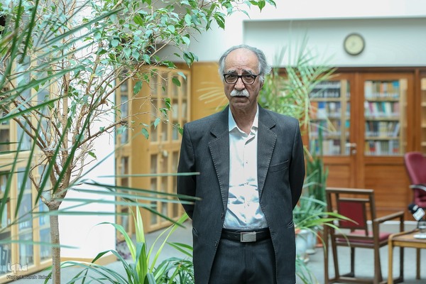 محمود عابدی