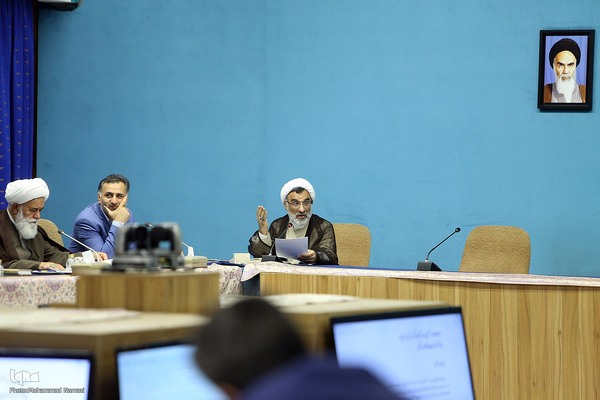 جلسه شورای عالی انقلاب فرهنگی