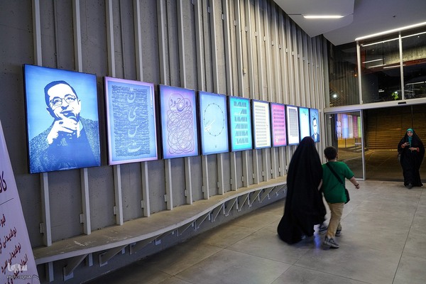 جشن امضای مجموعه‌شعر «نیست» اثر فاضل نظری