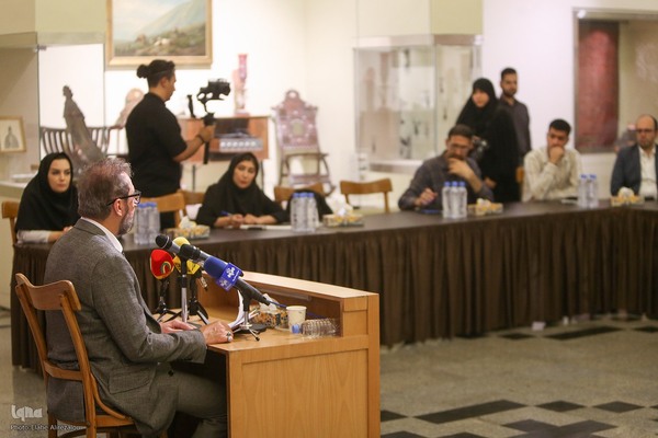 نشست خبری رئیس کتابخانه و موزه ملی ملک به مناسبت دهه کرامت