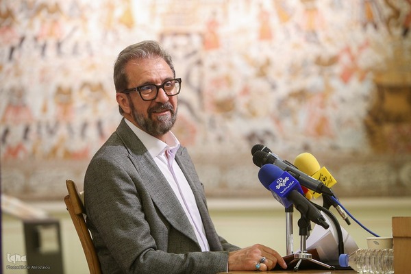 نشست خبری رئیس کتابخانه و موزه ملی ملک به مناسبت دهه کرامت