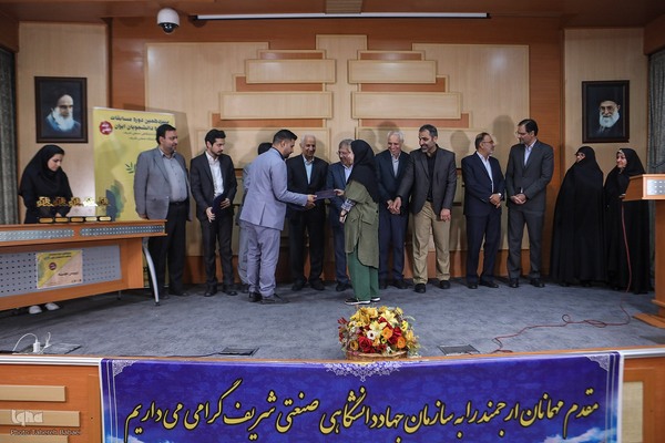 پایان مرحله منطقه‌ای مسابقات مناظره دانشجویان در واحد صنعتی شریف