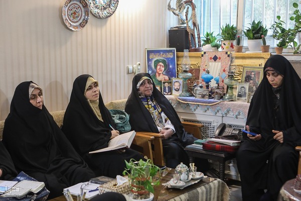 جشن روز معلم در جلسه آموزشی سیدمحسن موسوی‌بلده