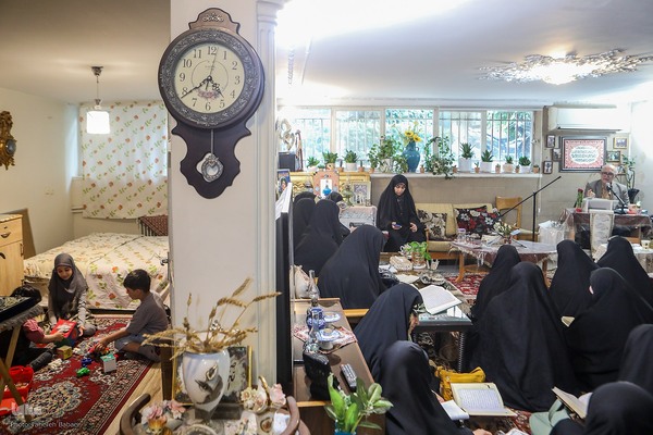 جشن روز معلم در جلسه آموزشی سیدمحسن موسوی‌بلده