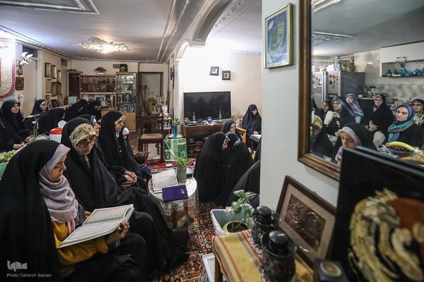 جشن روز معلم در جلسه آموزشی سیدمحسن موسوی‌بلده