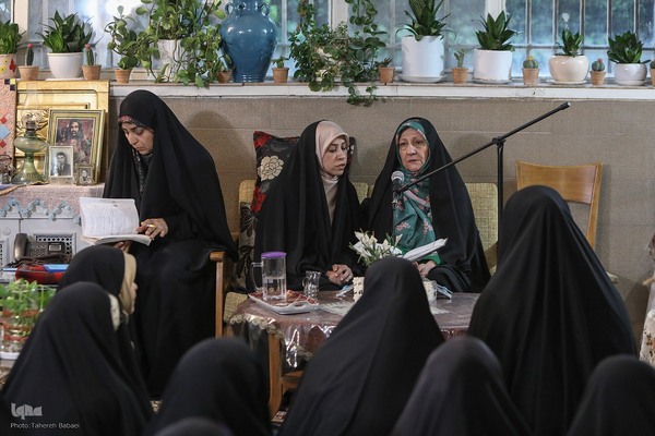 جشن روز معلم در جلسه آموزشی سیدمحسن موسوی‌بلده