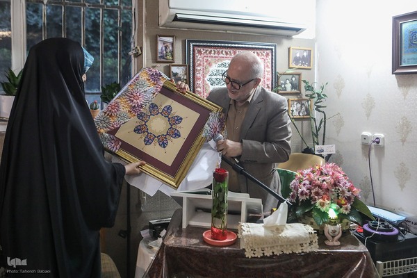 جشن روز معلم در جلسه آموزشی سیدمحسن موسوی‌بلده