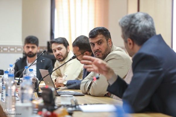 نشست ارائه راهکار‌های توسعه ابعاد بین‌المللی مسابقات قرآن ایران