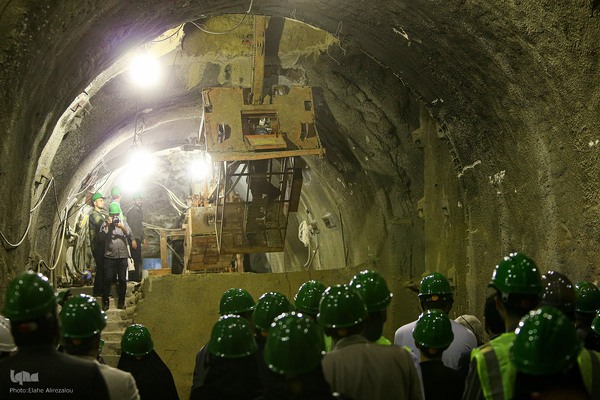 بازدیداعضای جهاد دانشگاهی از پارک علم و فناوری دانشگاه جامع امام حسین(ع)