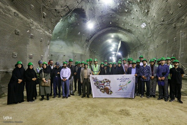 بازدیداعضای جهاد دانشگاهی از پارک علم و فناوری دانشگاه جامع امام حسین(ع)