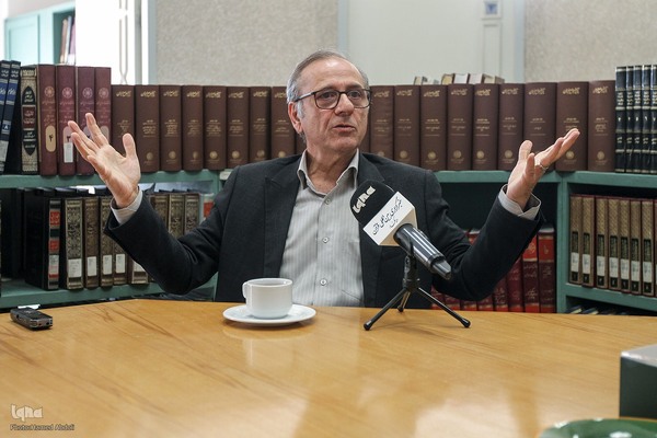 فرامرز حاج منوچهری-مدیرگروه قرآن و حدیث مرکز دایرت المعارف