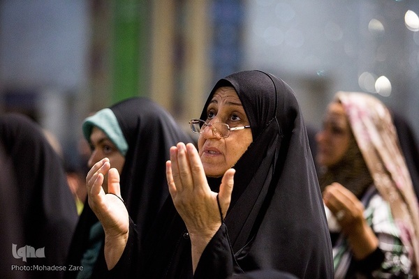 حرم مطهر رضوی در شب ولادت امام رضا(ع)