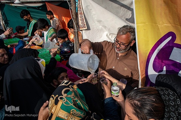 جشن بزرگ امام‌ رضایی‌ها در مشهد