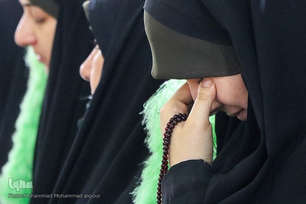 غبارروبی آستان علی‌بن مهزیار اهوازی