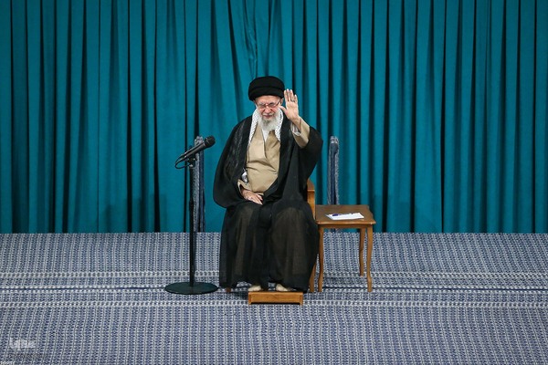 دیدار هزاران نفر از کارگران سراسر کشور با رهبر معظم انقلاب