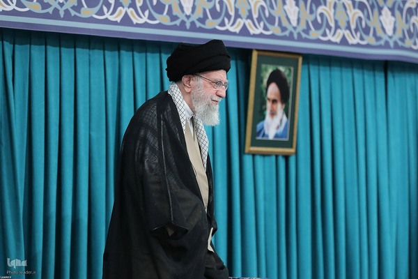 دیدار هزاران نفر از کارگران سراسر کشور با رهبر معظم انقلاب