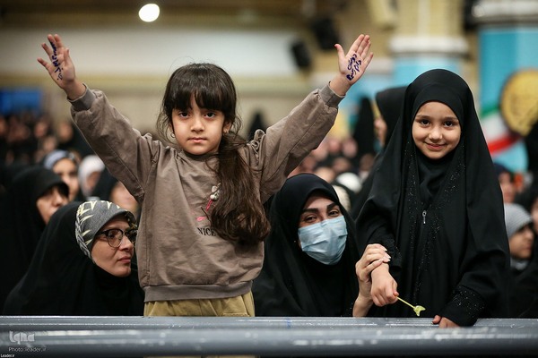 دیدار هزاران نفر از کارگران سراسر کشور با رهبر معظم انقلاب