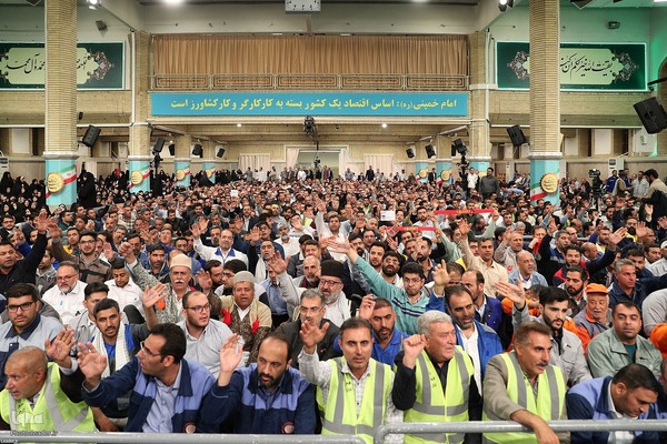 دیدار هزاران نفر از کارگران سراسر کشور با رهبر معظم انقلاب