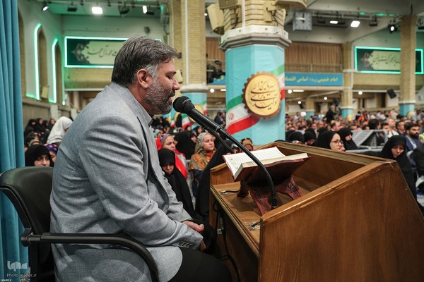 دیدار هزاران نفر از کارگران سراسر کشور با رهبر معظم انقلاب