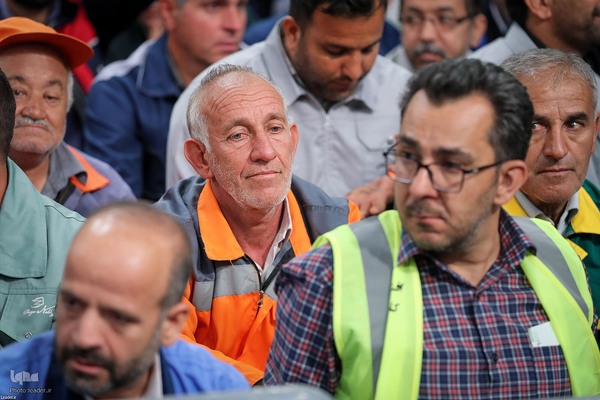 دیدار هزاران نفر از کارگران سراسر کشور با رهبر معظم انقلاب