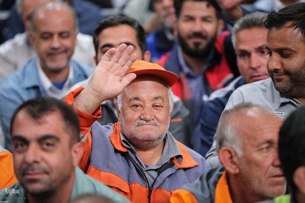 دیدار هزاران نفر از کارگران سراسر کشور با رهبر معظم انقلاب