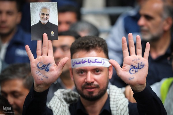 دیدار هزاران نفر از کارگران سراسر کشور با رهبر معظم انقلاب