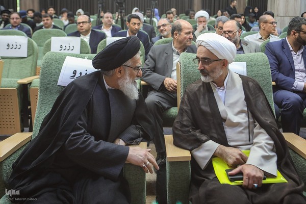 آیین گرامیداشت روز استاد و تکریم از مقام معلم